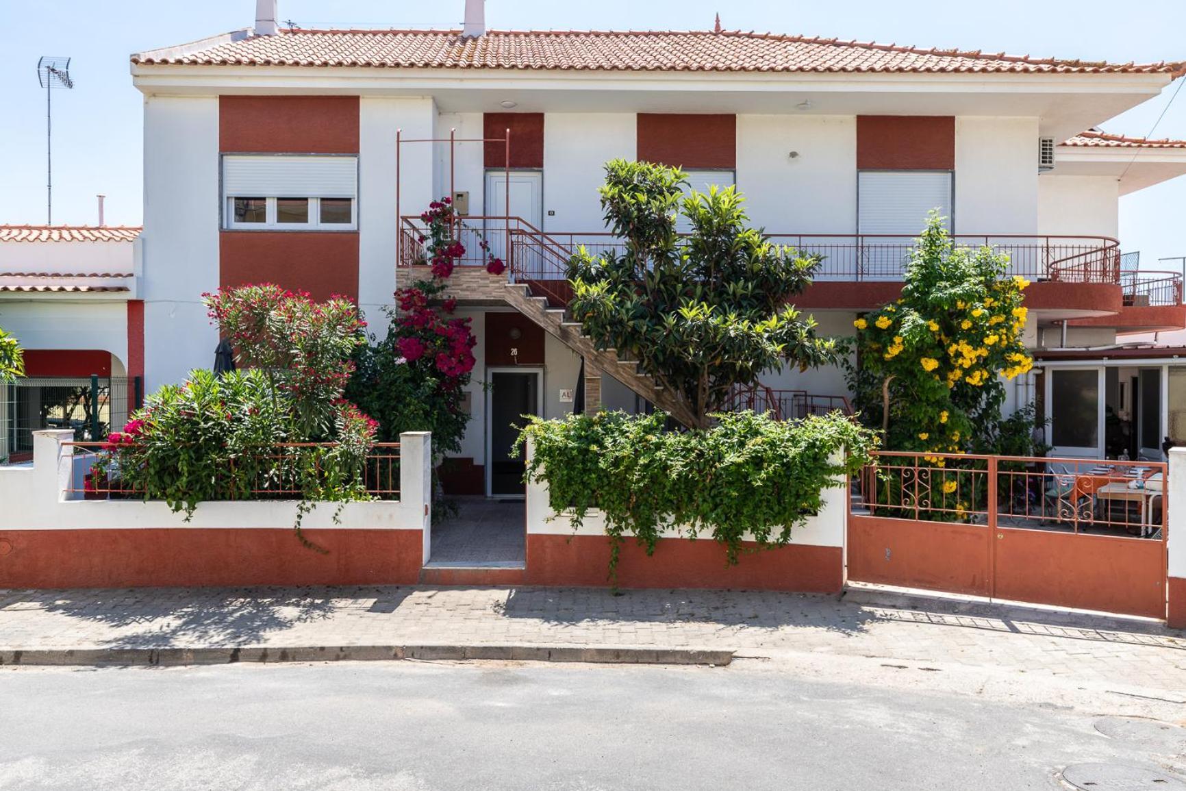 טאווירה Porta Nova Guesthouse By R-Tex מראה חיצוני תמונה